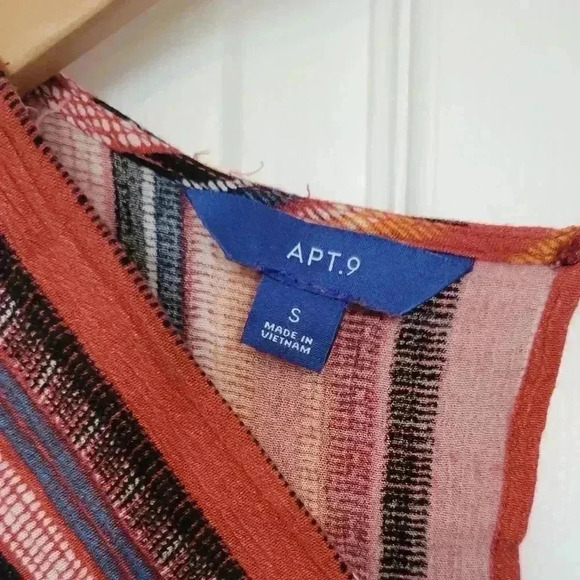 NWOT Apt 9 Small Summer Striped Pattern Romper - Picture 3 of 3